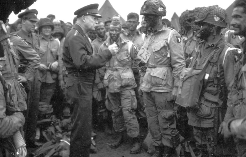 WW2 Eisenhower talking to US paratrooper 1944